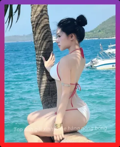 Ảnh mô tả gai xinh khoe hang voi phong cach han quoc hot trend.
