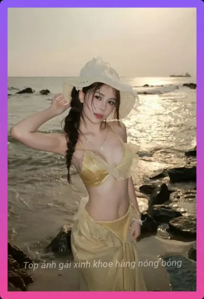 Hình ảnh về gai xinh khoe hang voi vong mot goi cam thu hut.
