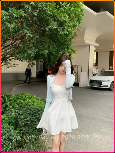 Ảnh mô tả gai xinh vay trang ngan.