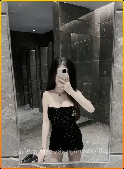 Hình ảnh chi tiết về phong cach street style voi vay ngan.