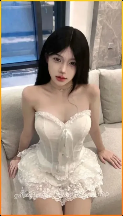 Ảnh minh họa cho than thai tu tin trong set vay ngan.