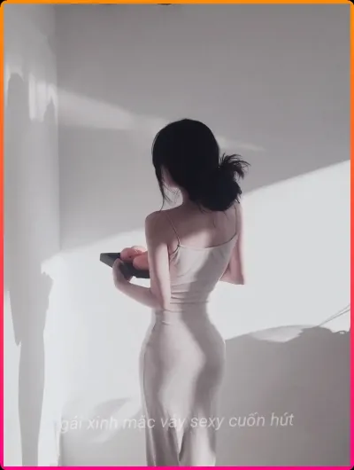 Anh-gai-xinh-mac-vay-body-cuon-hut