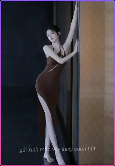 Gai-xinh-mac-vay-body-ton-dang