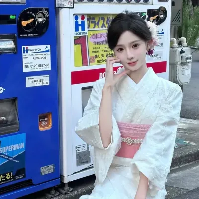 Gai-xinh-Nhat-Ban-mac-kimono-duyen-dang