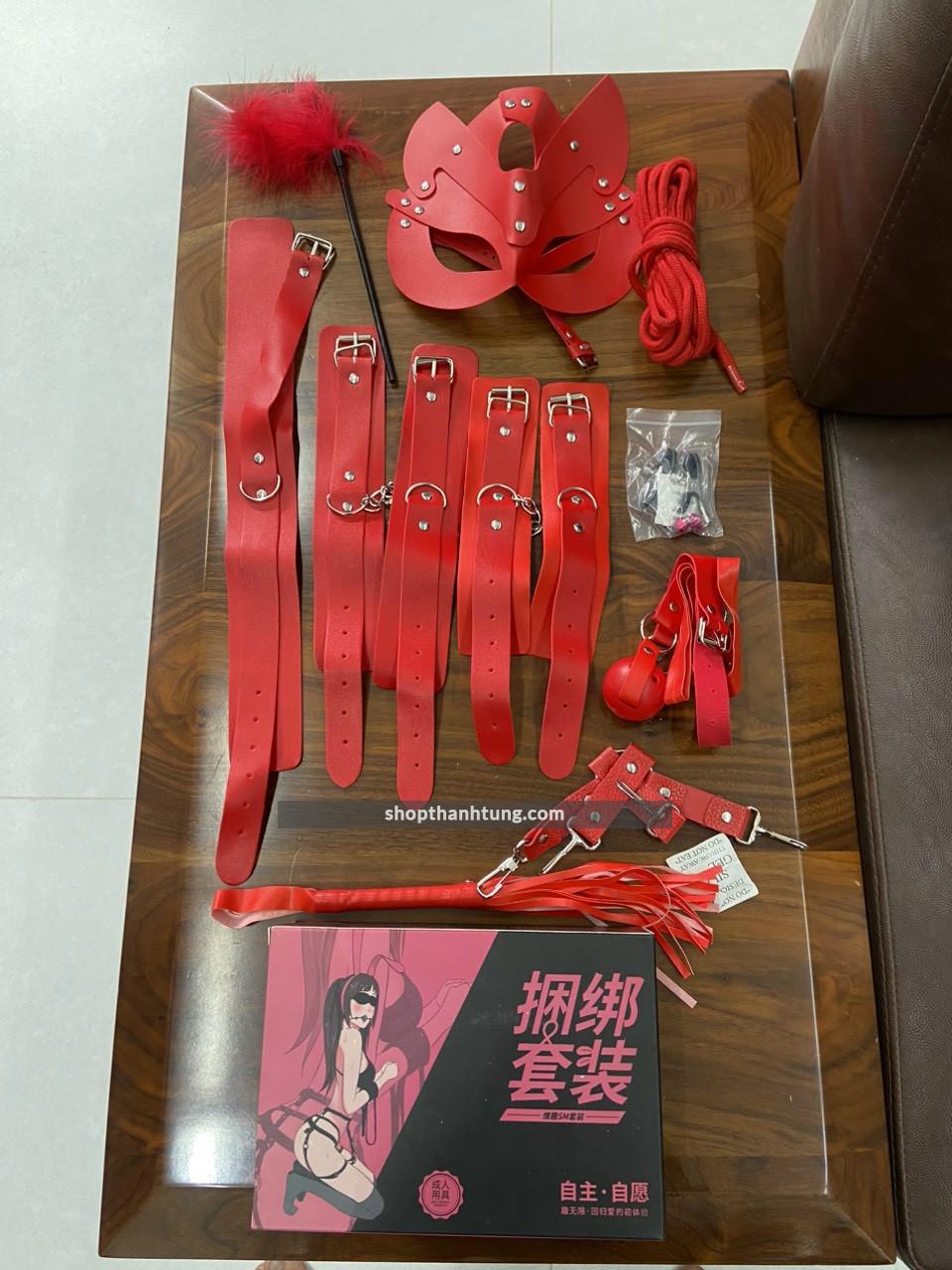 đồ chơi BDSM