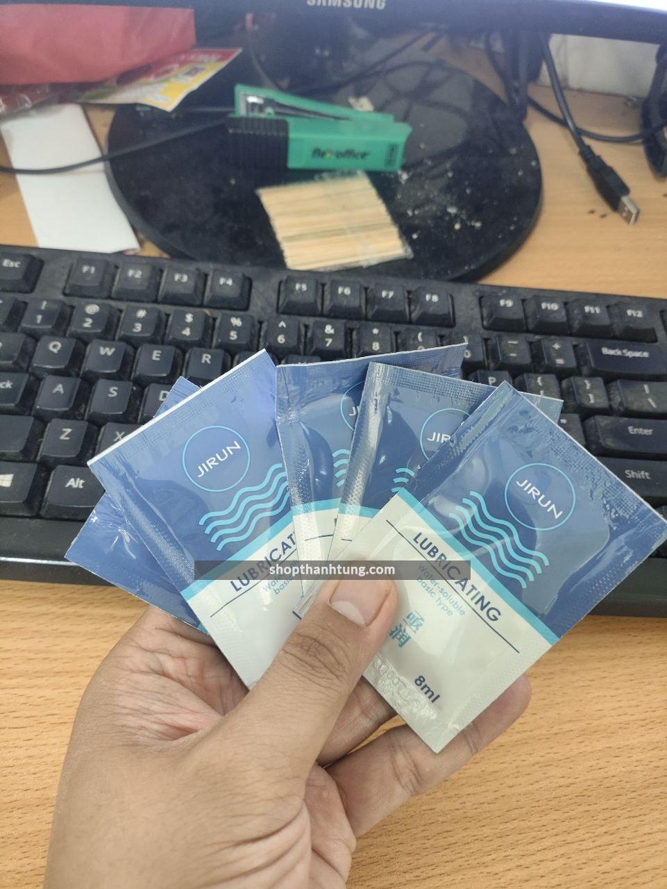 gel boi tron dang goi 2