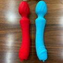 sextoy 2 đầu, một đầu rung, một đầu lưỡi liếm