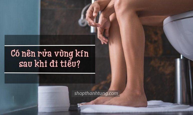Đi tiểu trước khi rửa