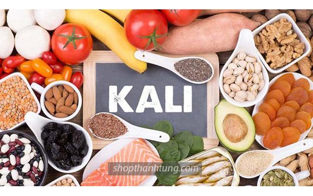 Hạn chế thực phẩm giàu natri và kali