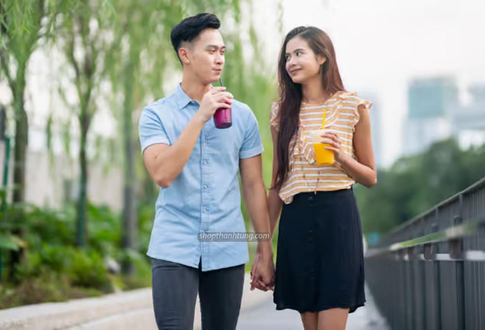 Phụ nữ nên phản ứng thế nào khi người đàn ông gặp người yêu cũ