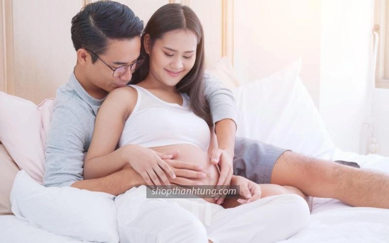 Quan hệ khi mang thai 3 tháng cuối có kích thích sinh sớm không