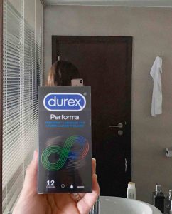 Bao cao su Durex Performa