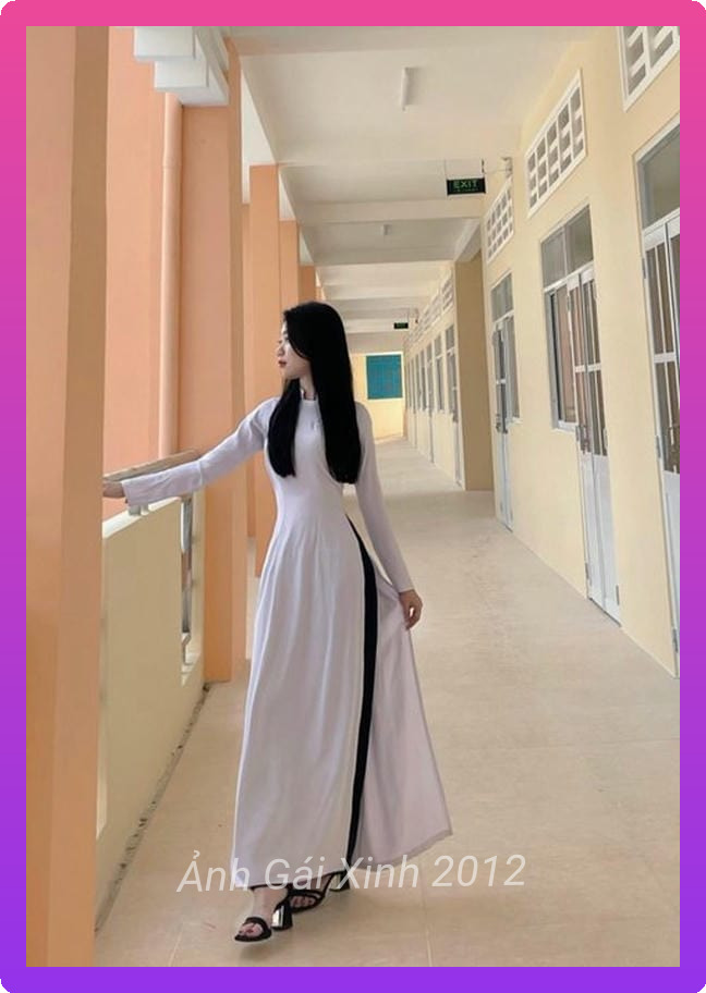 Anh gai xinh mac vay dai