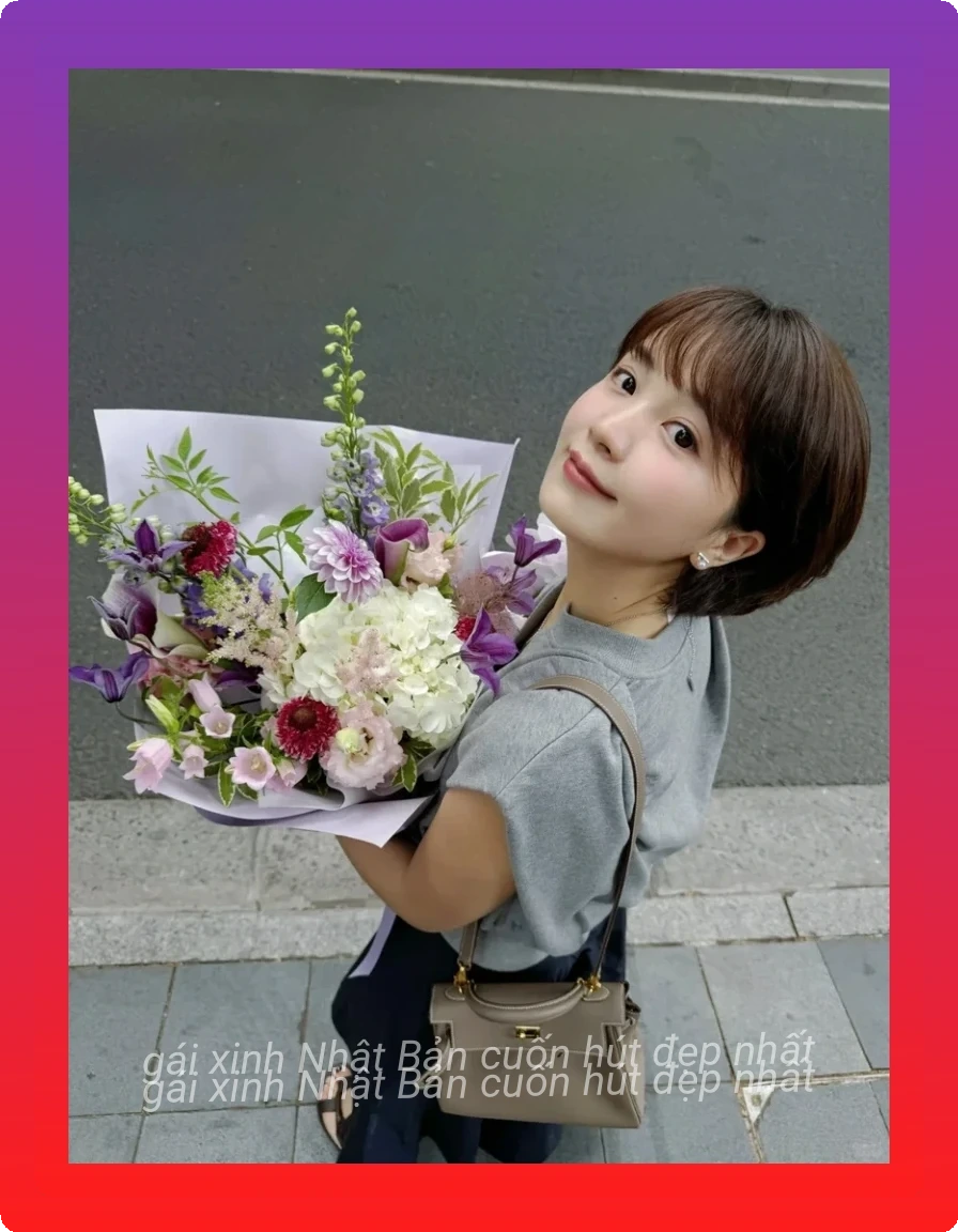 Anh gai xinh nhat ban phong cach toi gian