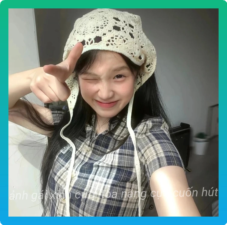 Anh gai xinh cuoi cute hut hon