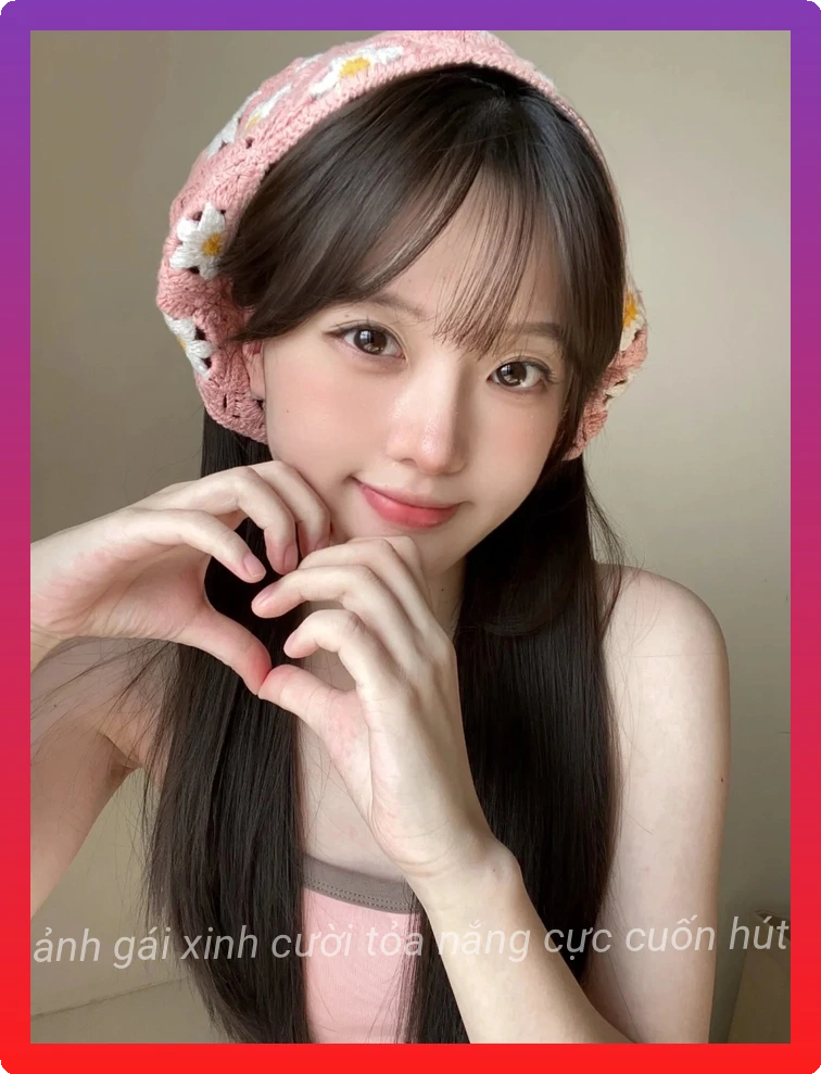 Anh gai xinh cuoi mim nhe nhang