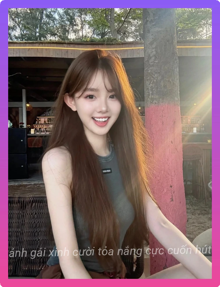 Anh gai xinh cuoi rang ro goi cam