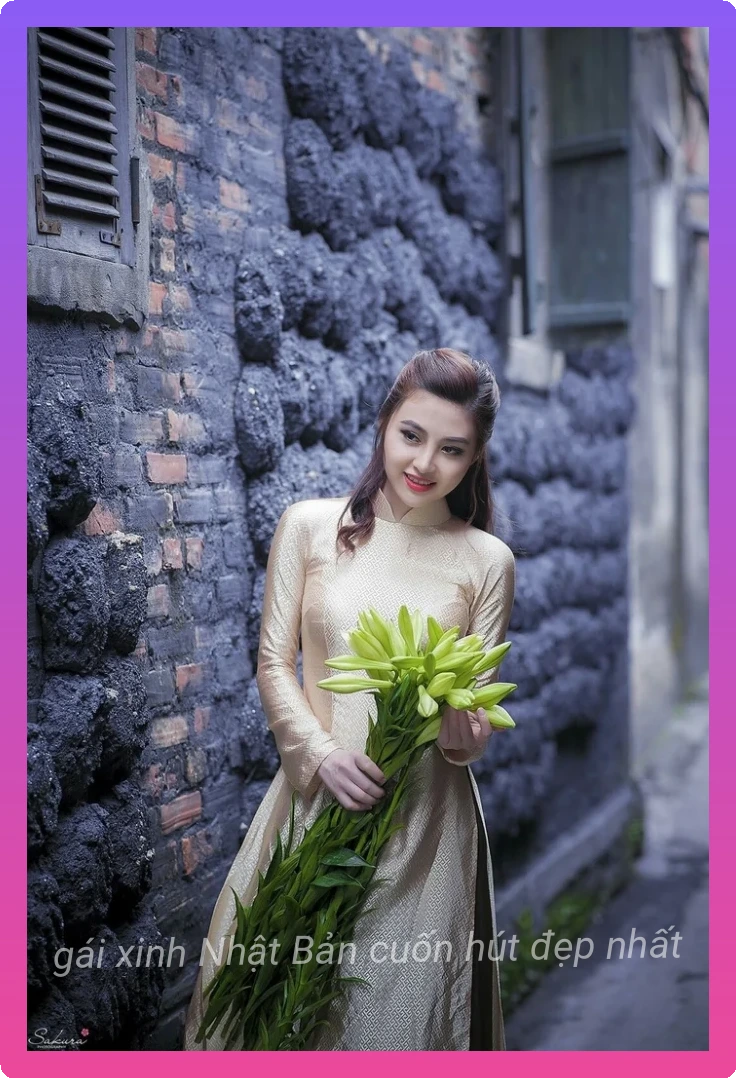 Anh gai xinh mac ao dai duyen dang