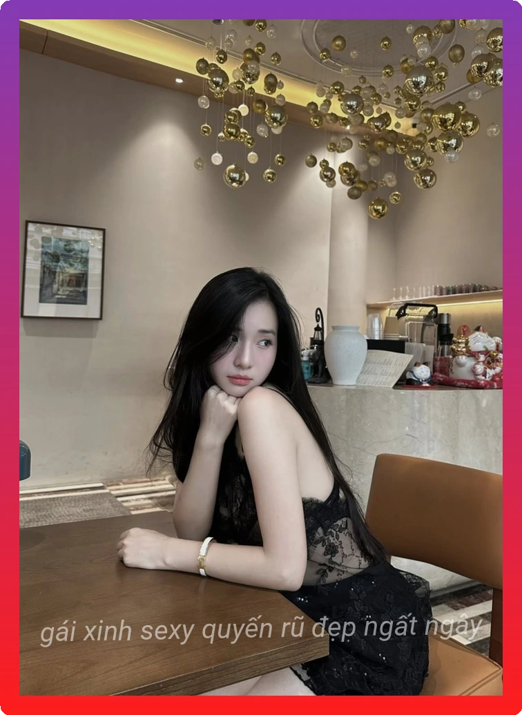 Anh mang gai xinh chup sau lung