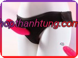 Dương vật giả dây đeo Fall In Love là dòng sextoy dạng đai đeo, được cố định quanh eo hoặc hông, đi kèm phần dương vật silicon mô phỏng chân thật. Điểm nổi bật của sản phẩm nằm ở thiết kế ôm chắc cơ thể, tích hợp chế độ rung và remote điều khiển từ xa.