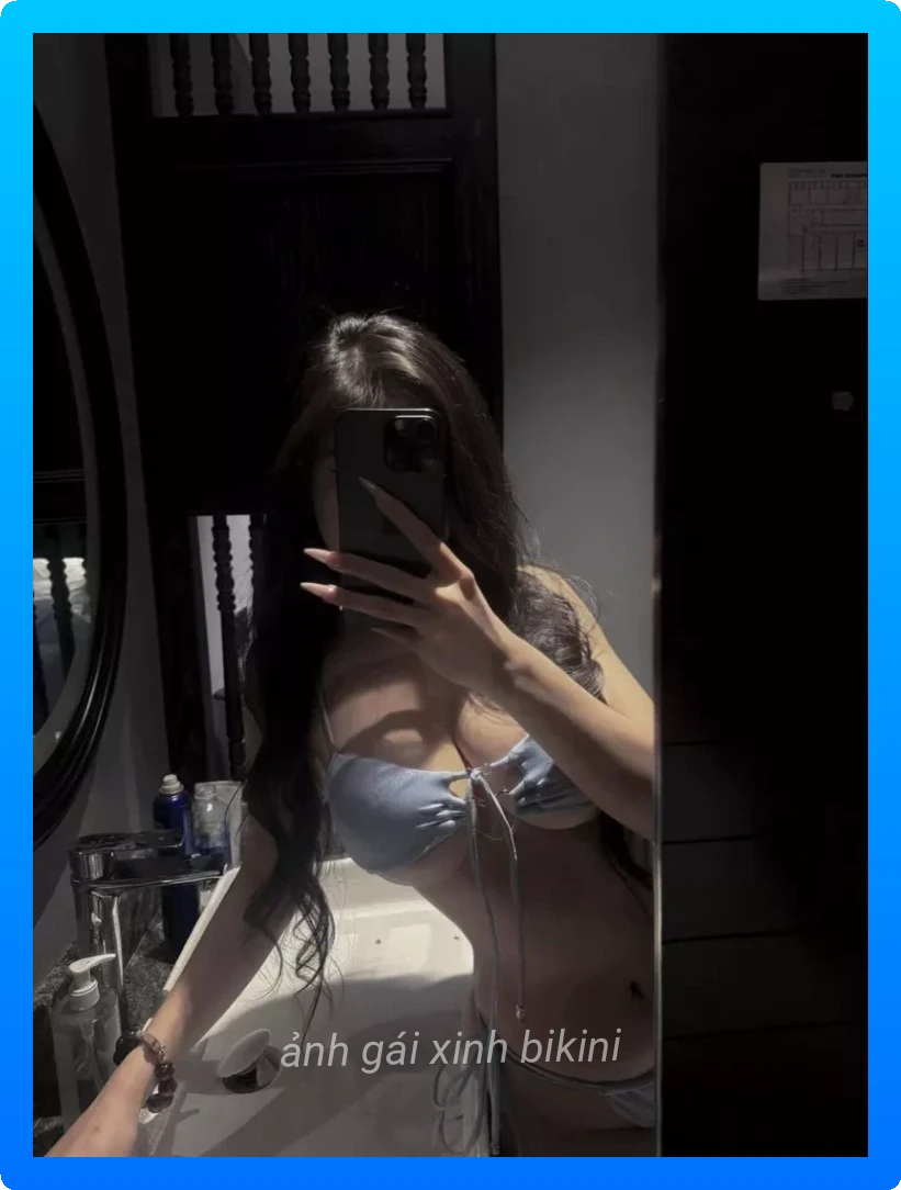 Gai xinh bikini tao dang tu tin va quyen ru