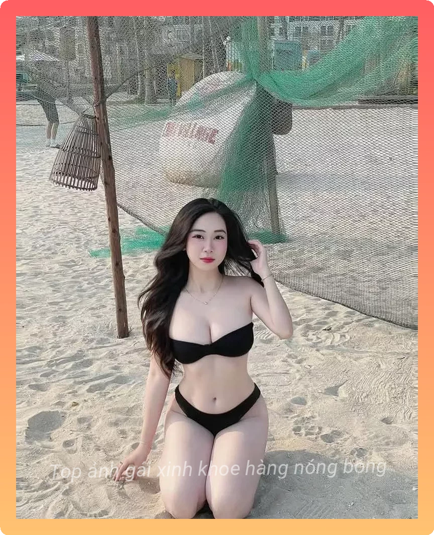 Gai xinh khoe hang trong trang phuc mua he goi cam