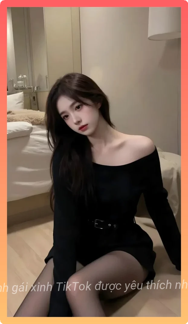 Gai xinh tiktok voi anh mat cuon hut