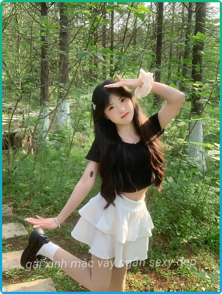 Gai xinh viet nam vay ngan