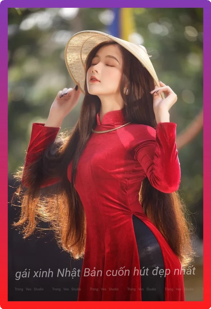 Hinh anh gai xinh ao dai phong cach viet