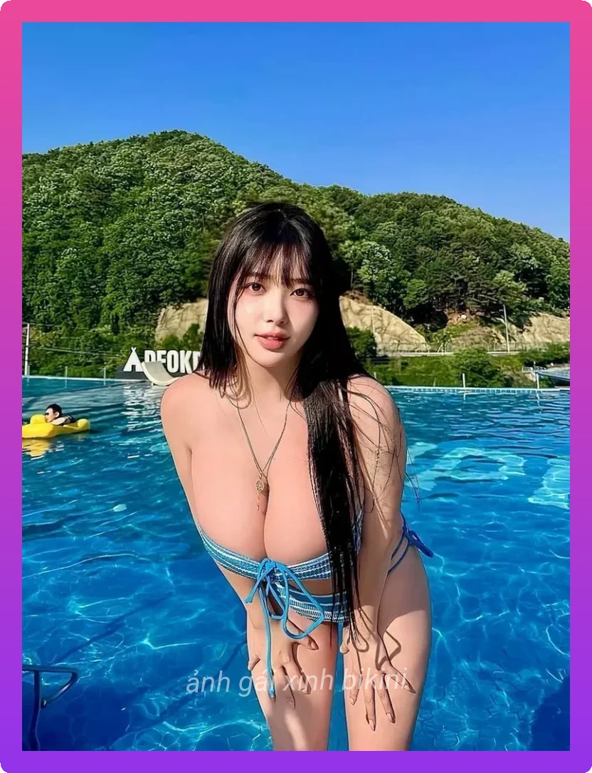 Nguoi dep bikini chup anh du lich bien