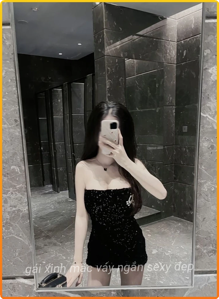 Phong cach street style voi vay ngan
