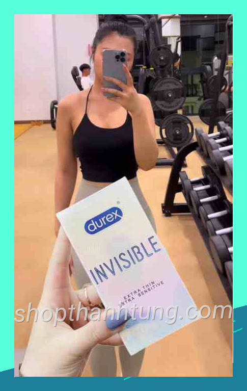 Ảnh chụp bao cao su durex invisible 50 với bố cục hài hòa
