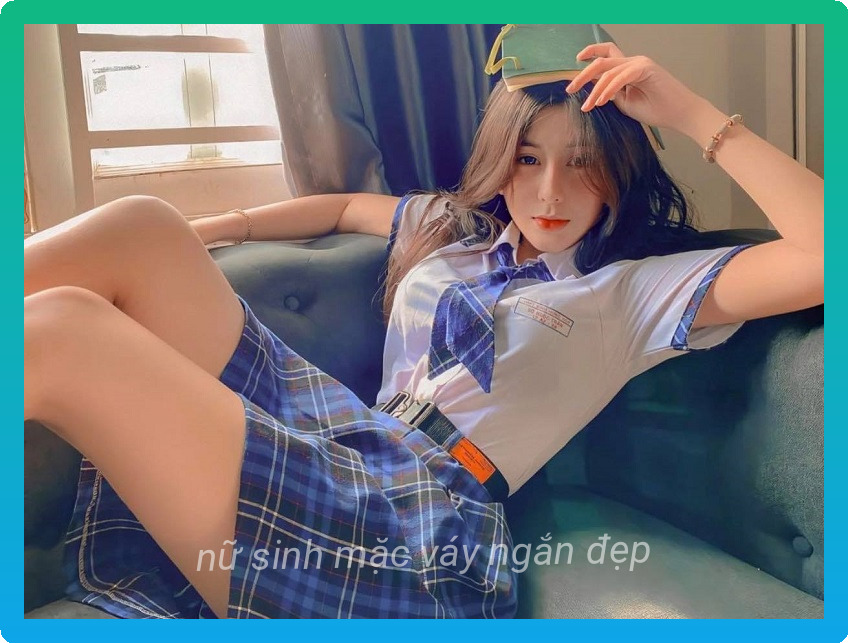 Gai xinh mac vay xep ly sieu ngan 2
